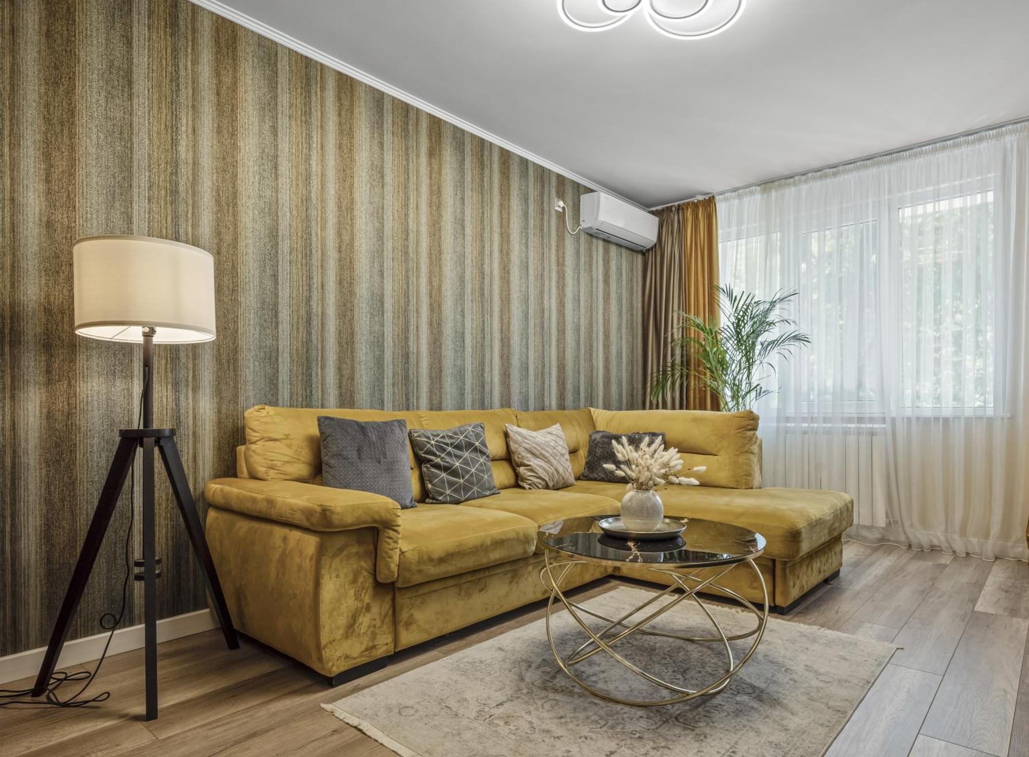 Awesome Apartment Bukarest Exterior foto
